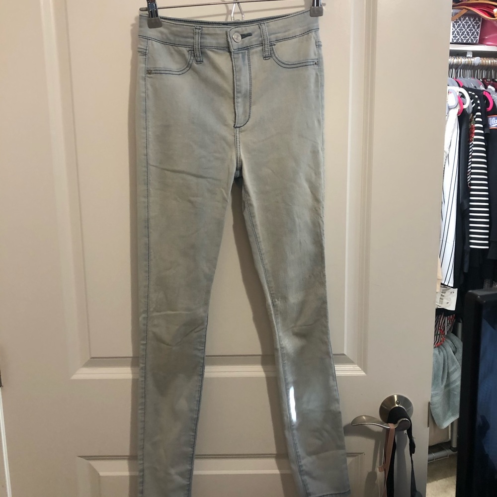 Abercrombie and fitch light wash jeans